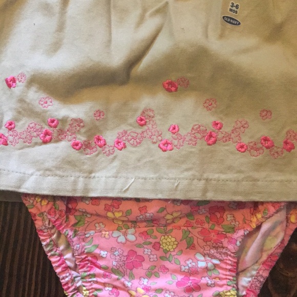 Baby outfit-old Navy - Picture 3 of 3